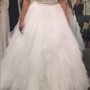 Brand NWT allure wedding skirt, Sz 16 Org. pd 800